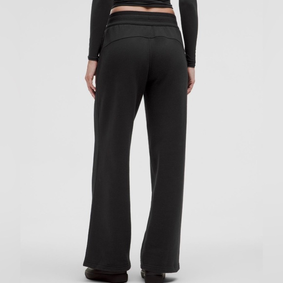 Lululemon Scuba Mid-Rise Wide-Leg Pant - Small - Picture 1 of 2